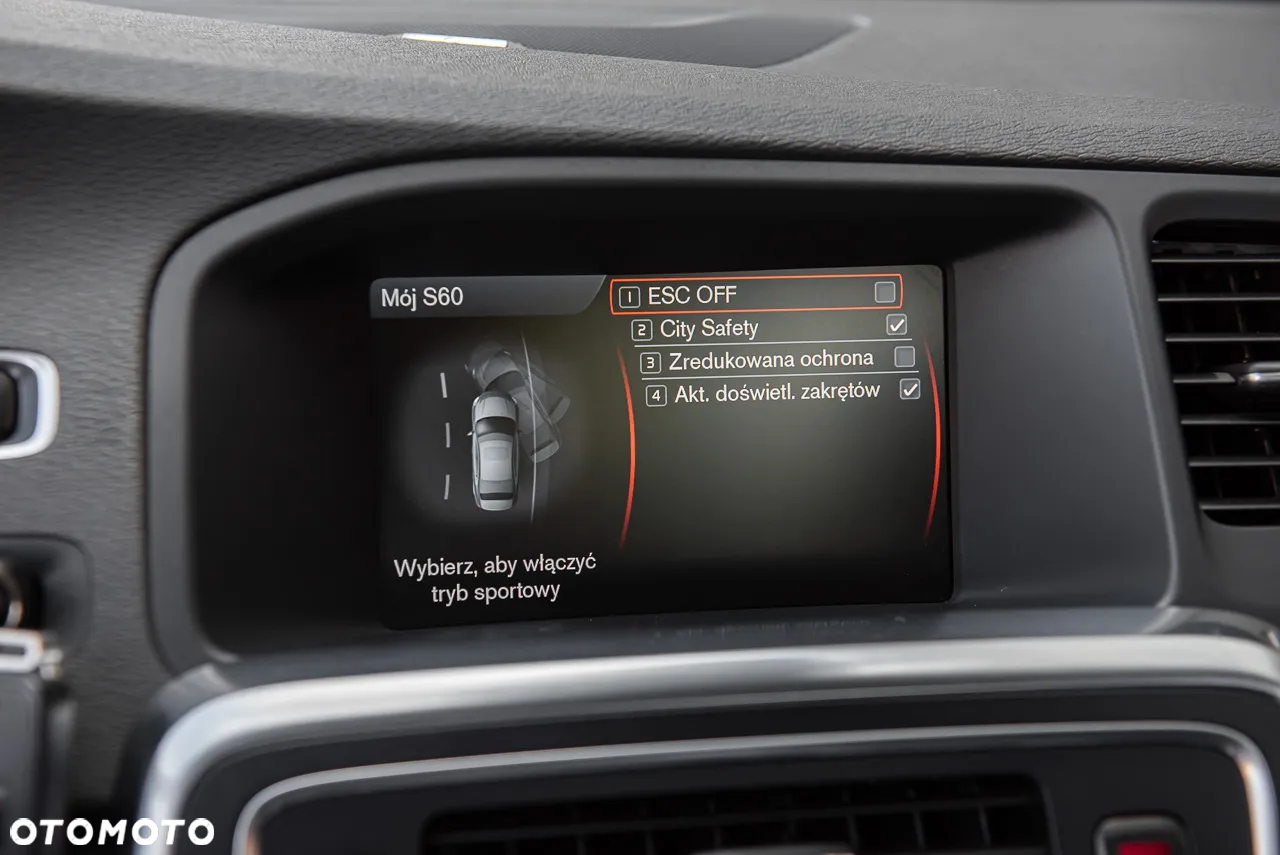 Volvo S60 D3 R-Design - 22