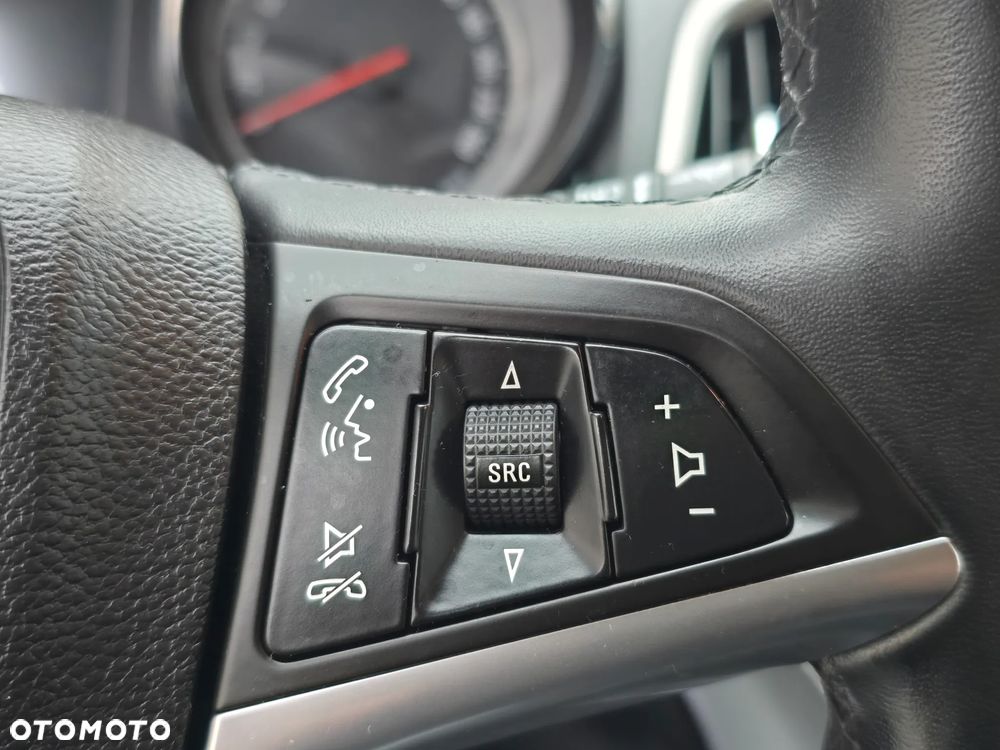 Opel Astra 1.4 Turbo Cosmo - 32