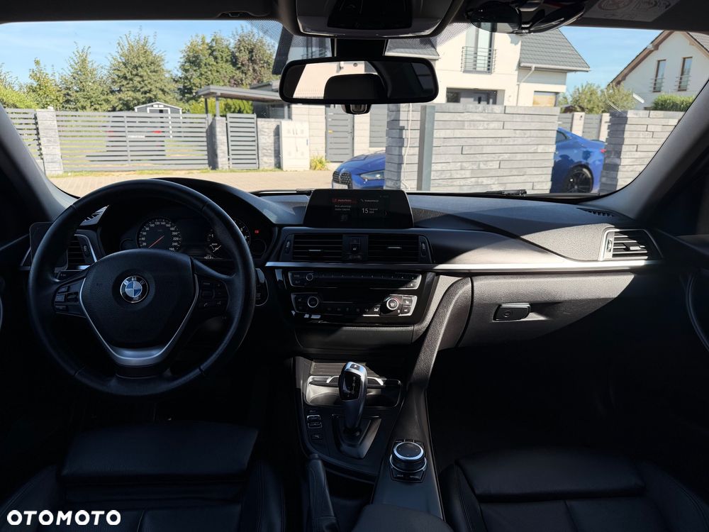 BMW Seria 3 320i GPF Sport Line - 10