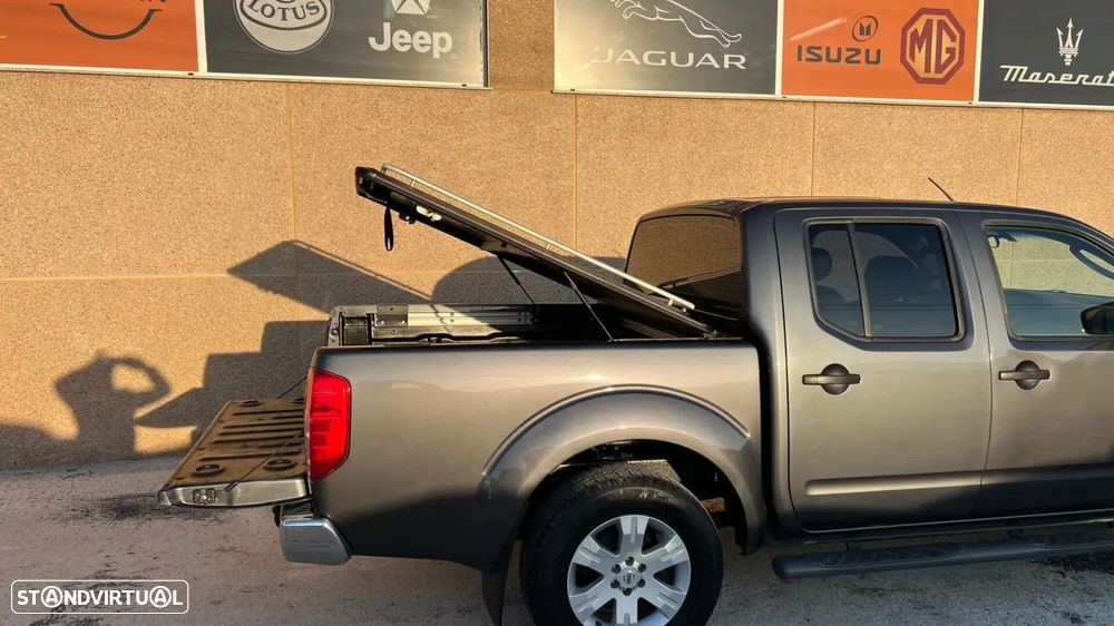 Nissan Navara 2.5 dCi CD Pilot Hi-Tech - 15