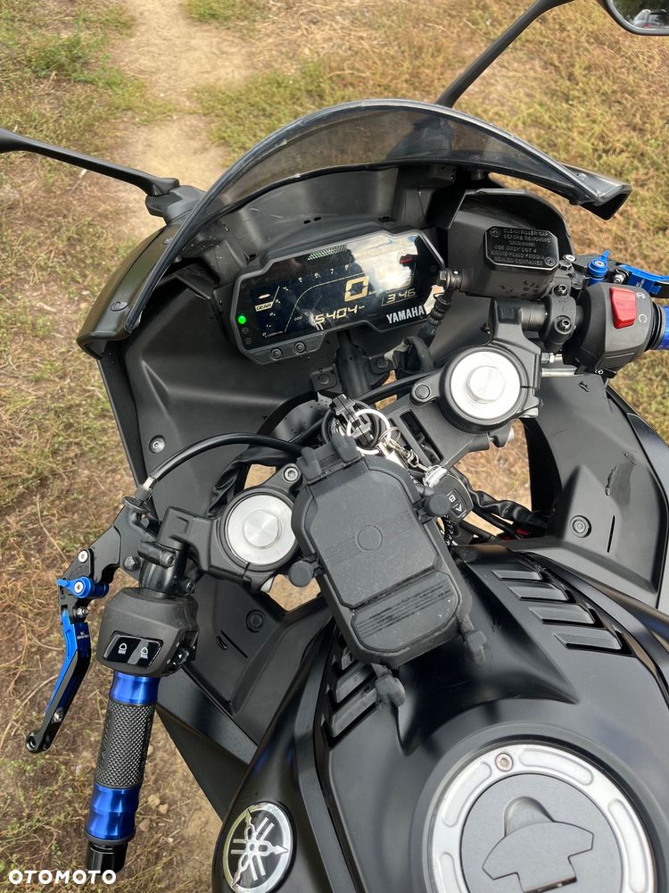 Yamaha YZF - 6