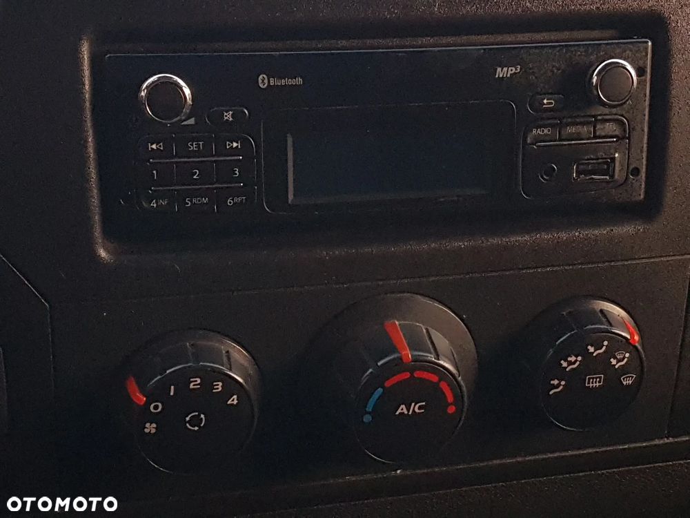 Renault MASTER KONTENER 8EP 4,21x2,23x2,22 KLIMA MANUAL KRAJOWY 6-BIEGÓW - 36