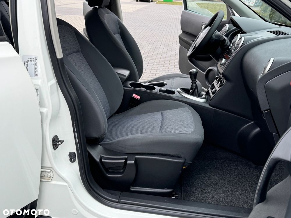 Nissan Qashqai 1.5 dCi DPF acenta - 6