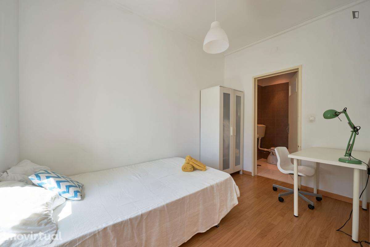 Quarto - localizado em Saldanha Lisbon - Grande imagem: 5/47