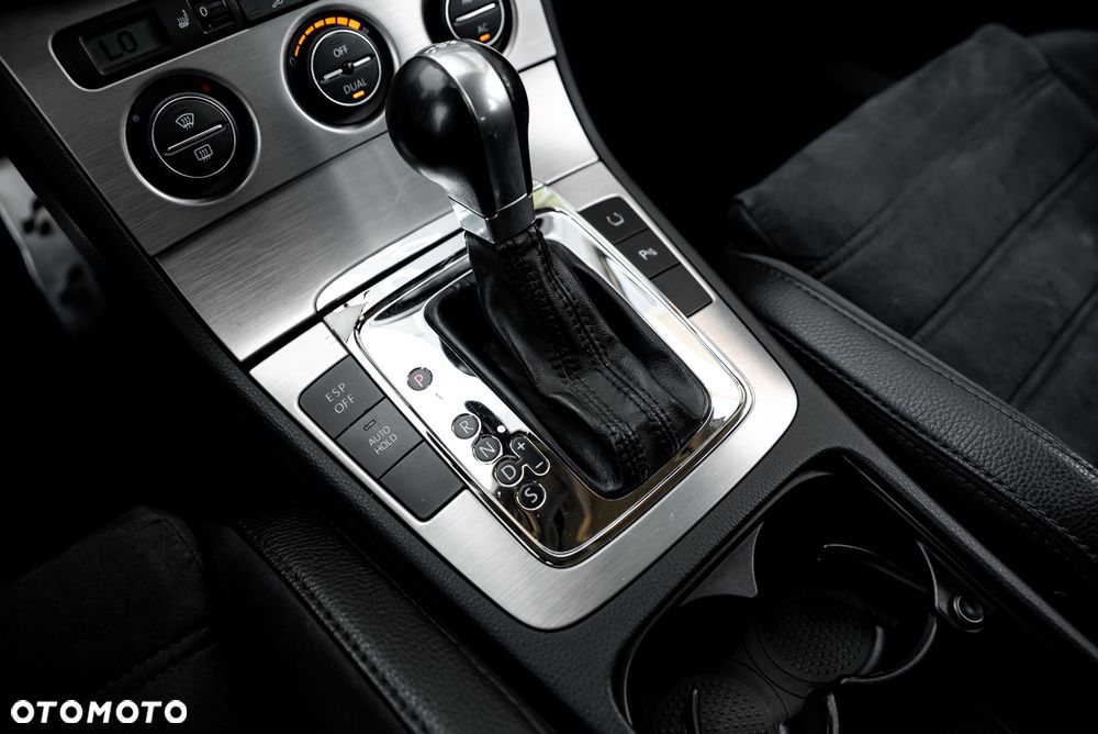 Volkswagen Passat Variant 3.6 V6 R36 - 34