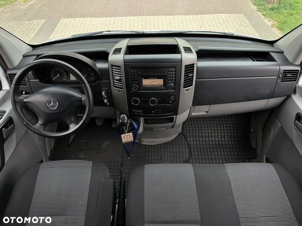 Mercedes-Benz SPRINTER L4H2 - 12