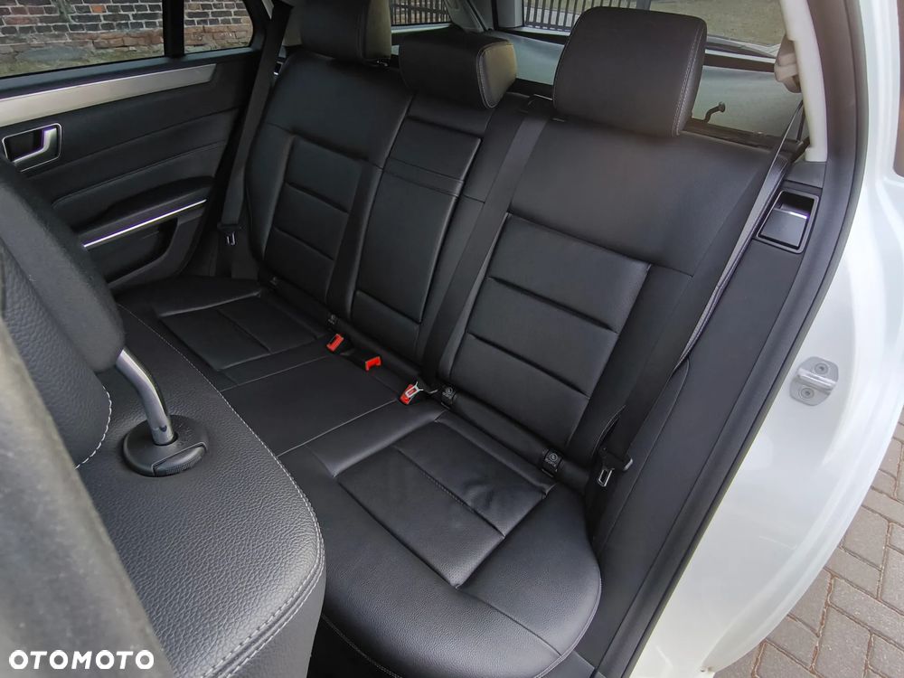 Mercedes-Benz Klasa E 250 BlueTEC 9G-TRONIC Edition - 26