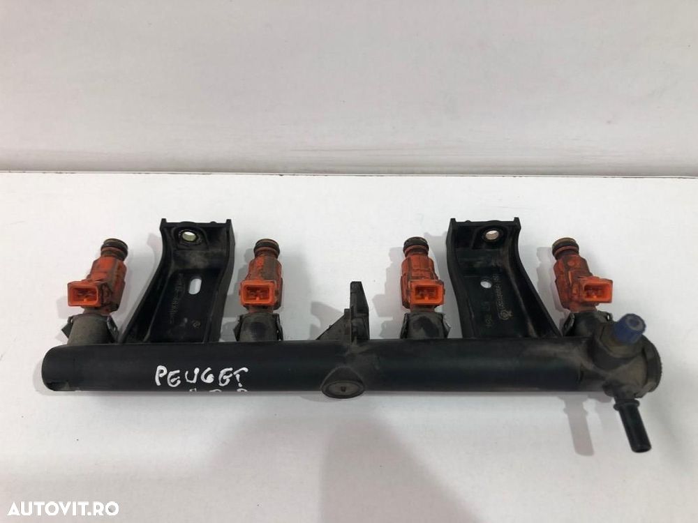 Rampa injectoare 1.6 benzina  9650764780 Citroen C4 1 [2004 - 2008] - 1