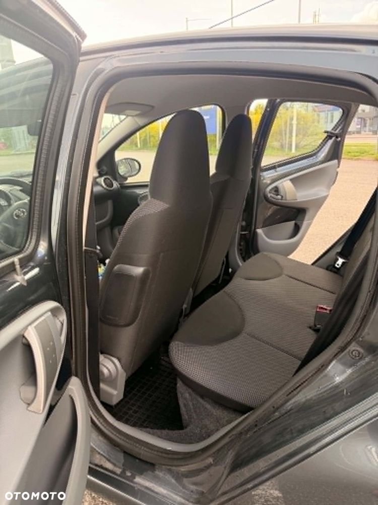 Toyota Aygo Standard - 11