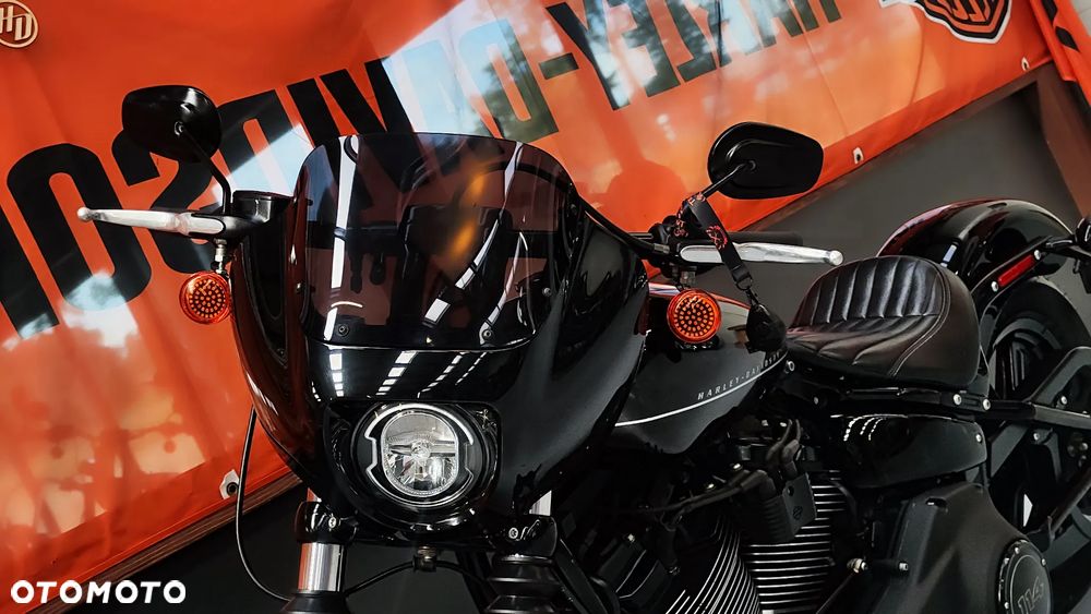 Harley-Davidson Softail Street Bob - 16