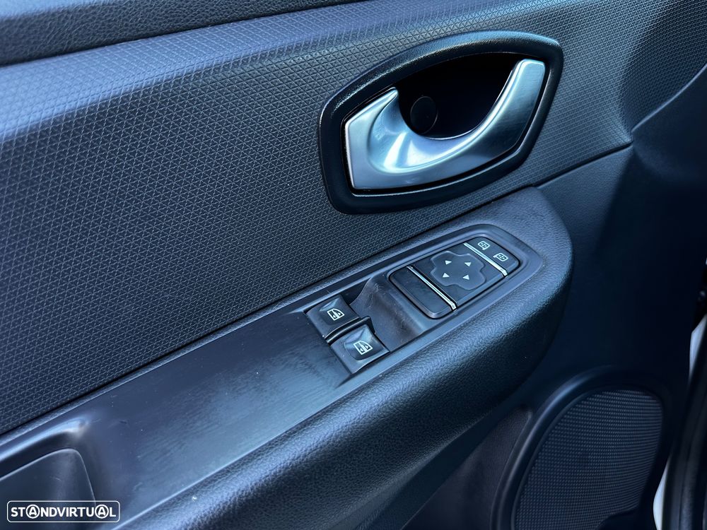 Renault Clio 1.5 DCI - 11