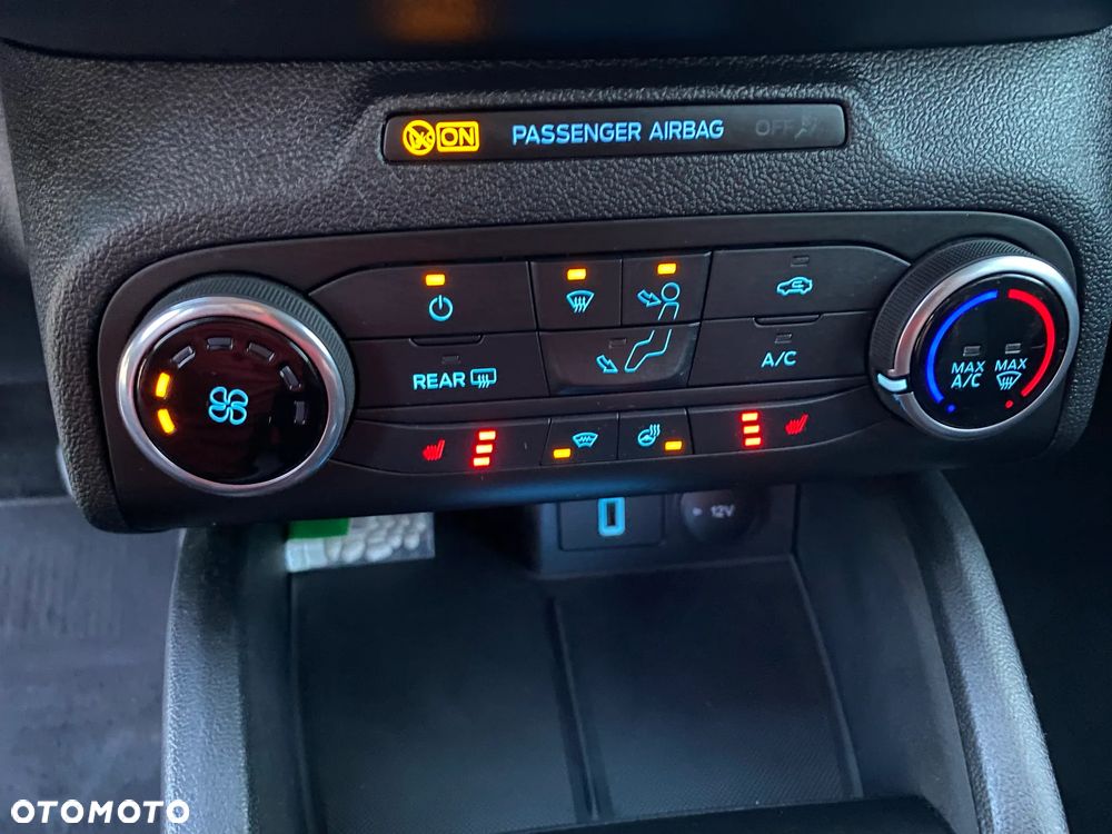 Ford Focus 1.5 EcoBlue STart-Stopp-System TITANIUM X - 16
