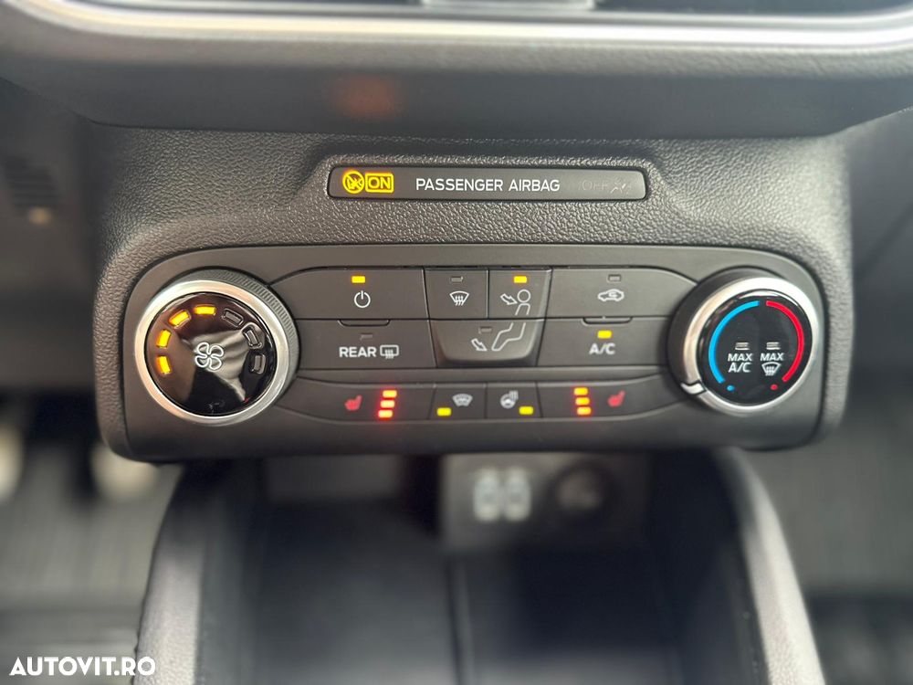 Ford Focus 1.5 EcoBlue Connected - 21