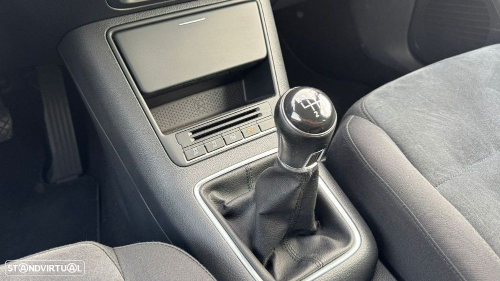 VW Tiguan 2.0 TDI Sport BlueMotion - 12