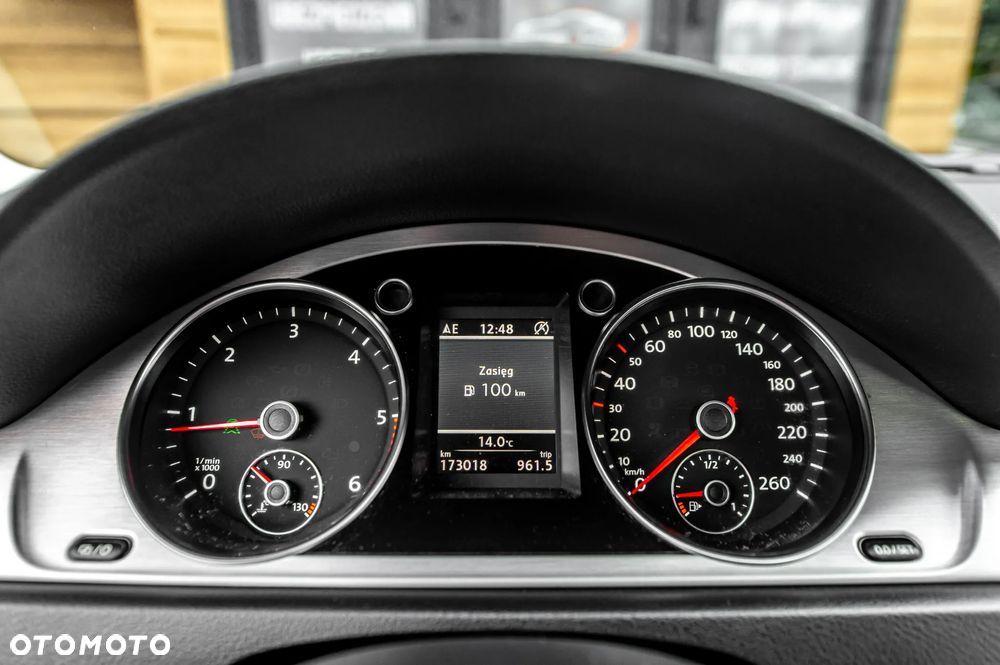 Volkswagen Passat Variant 2.0 TDI DSG BlueMotion Technology Highline - 26