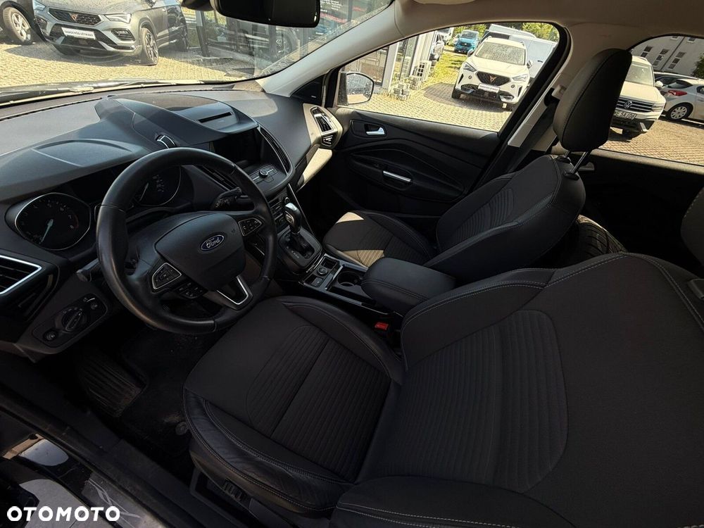 Ford Kuga - 10