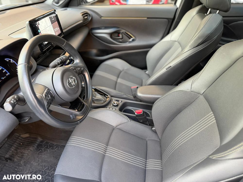 Toyota Yaris Cross 1.5 VVT-i HSD 4x4 Exclusive Adventure - 10