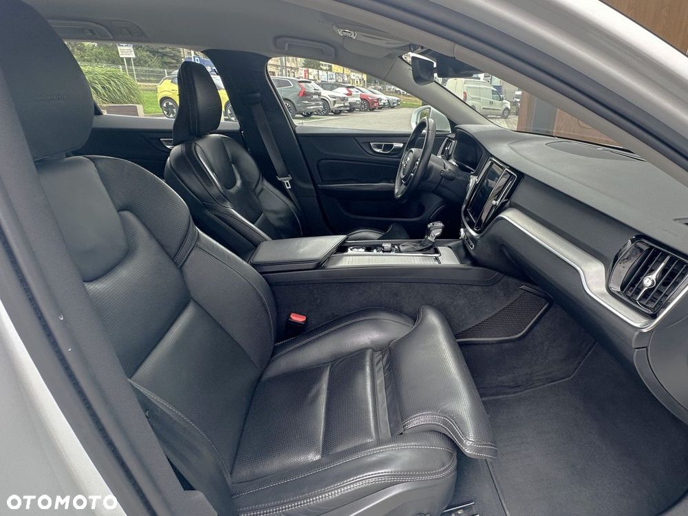 Volvo V60 - 25