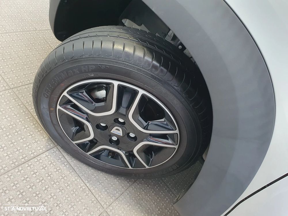 Dacia Spring Comfort Plus - 22