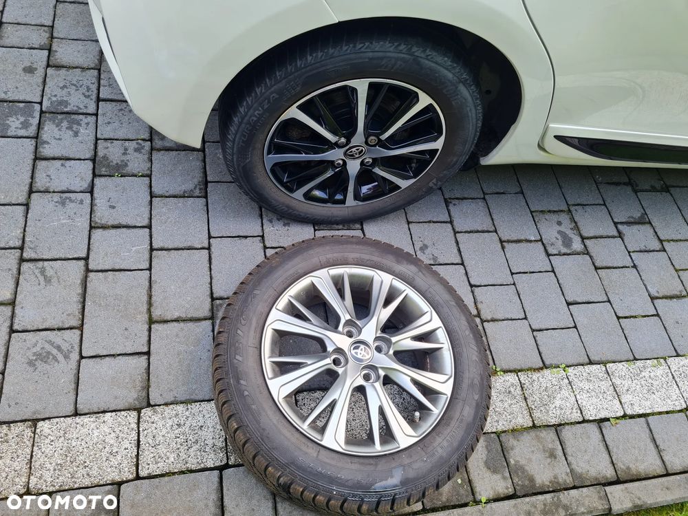 Toyota Yaris - 18