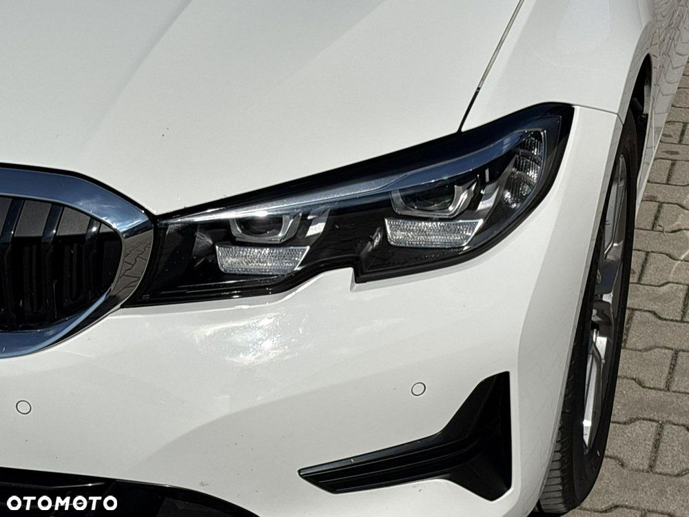 BMW Seria 3 318i Sport Line - 9