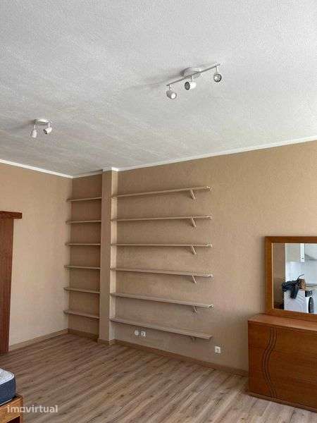 Estúdio T0 para Venda no Centro de São Mamede de Infesta – 35 m² - Grande imagem: 4/10