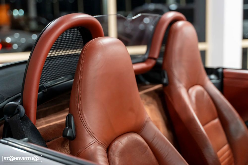 Porsche Boxster 2.5 - 12
