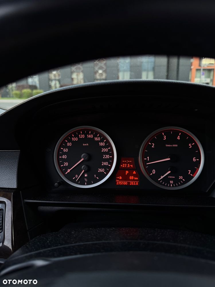 BMW Seria 5 545i - 20