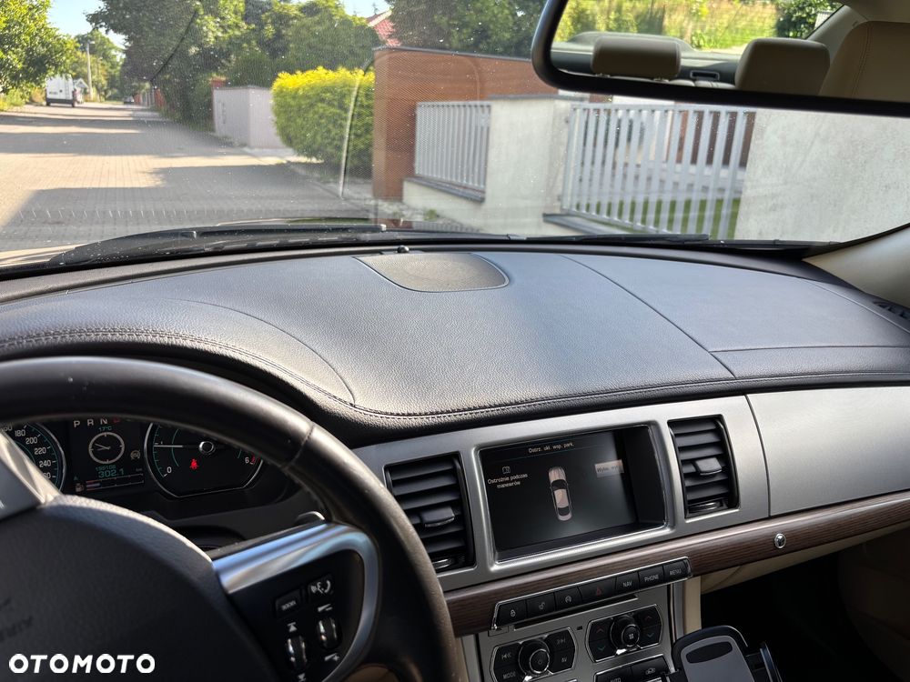 Jaguar XF 2.2 - 28