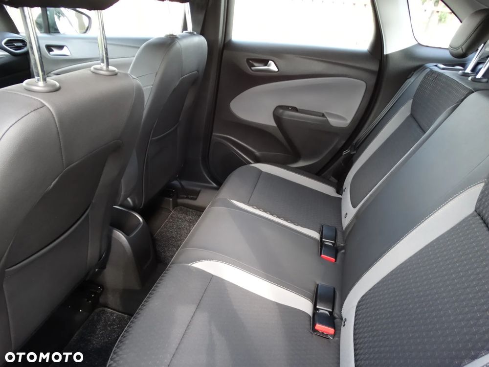 Opel Crossland X - 12