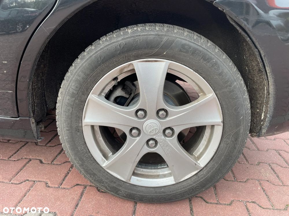 Toyota Corolla Verso 2.2 D-CAT DPF Sol - 27