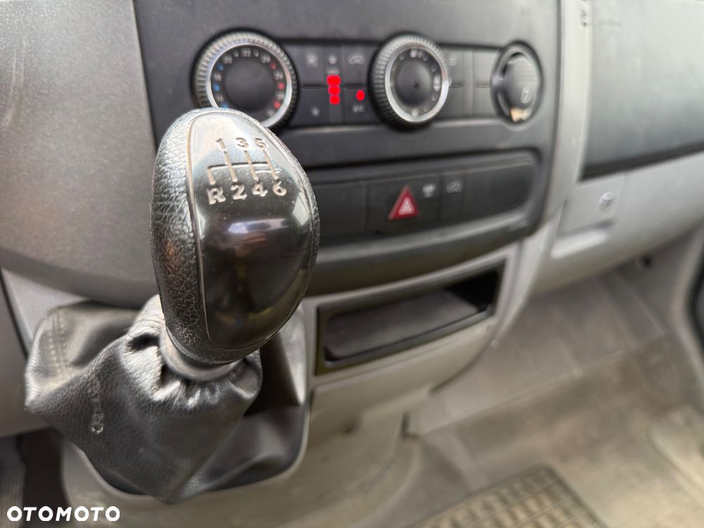 Mercedes-Benz Sprinter 516 - 26