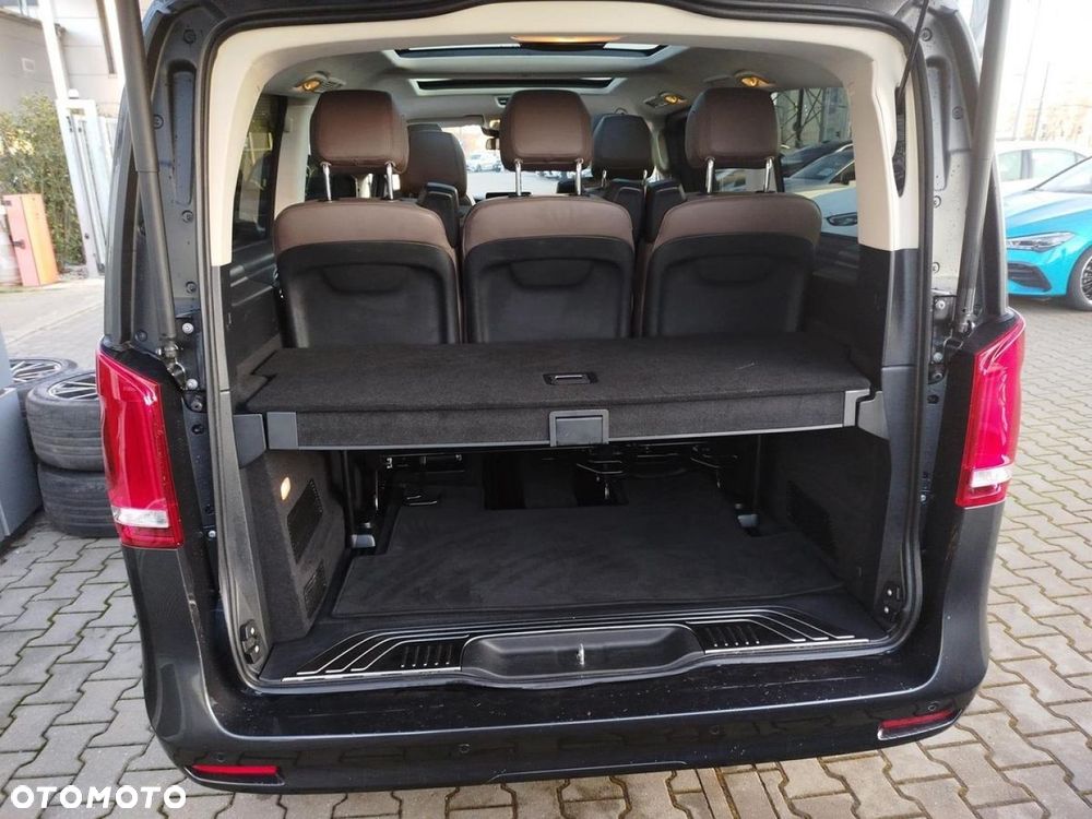 Mercedes-Benz Klasa V - 21