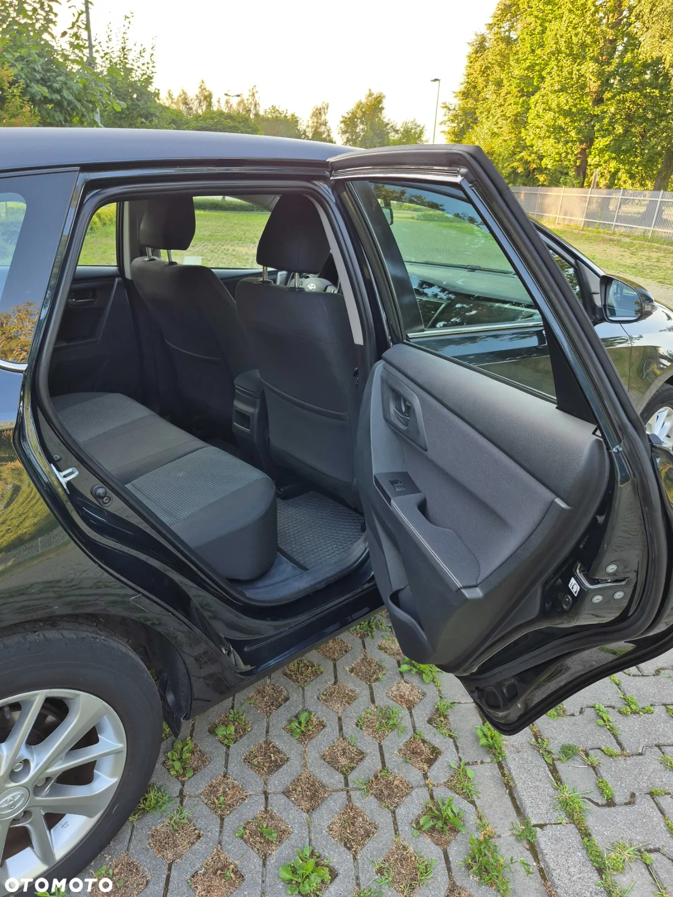 Toyota Auris 1.6 Premium Comfort - 12