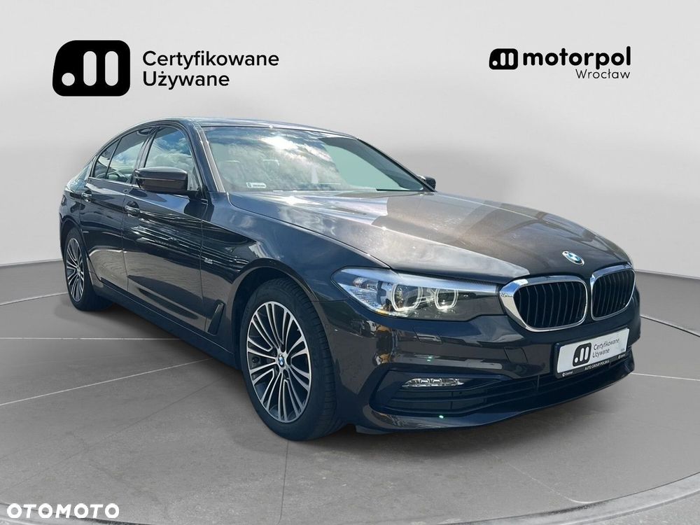 BMW Seria 5 530i GPF xDrive Sport Line sport - 13