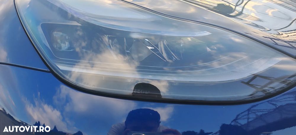 Tesla Model 3 - 11