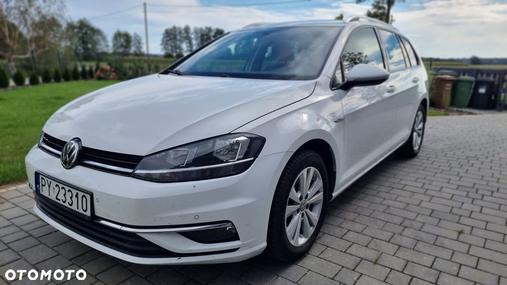 Volkswagen Golf - 1