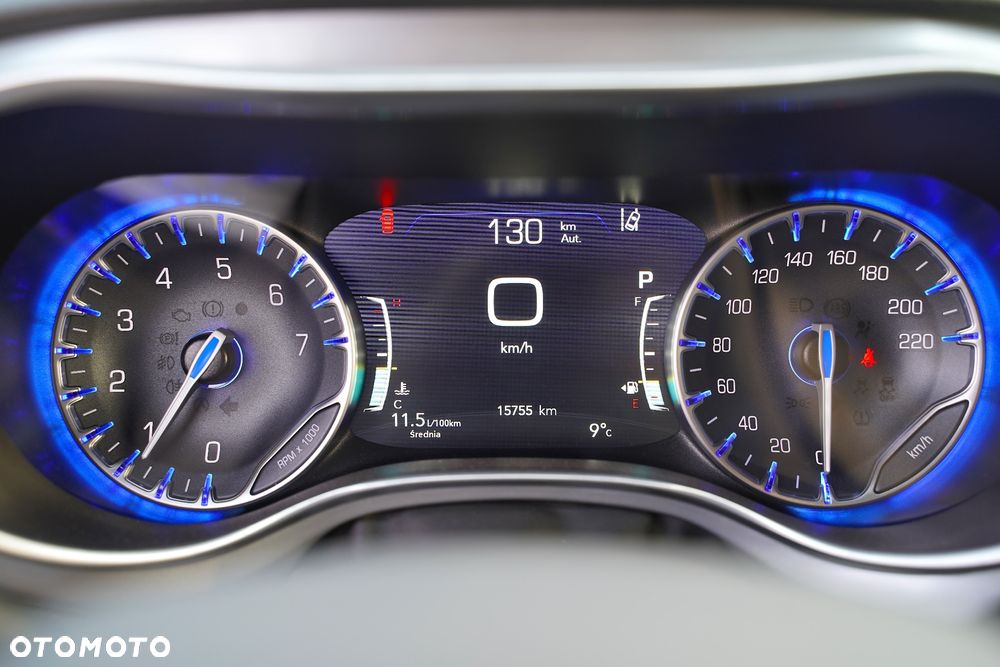 Chrysler Pacifica - 22