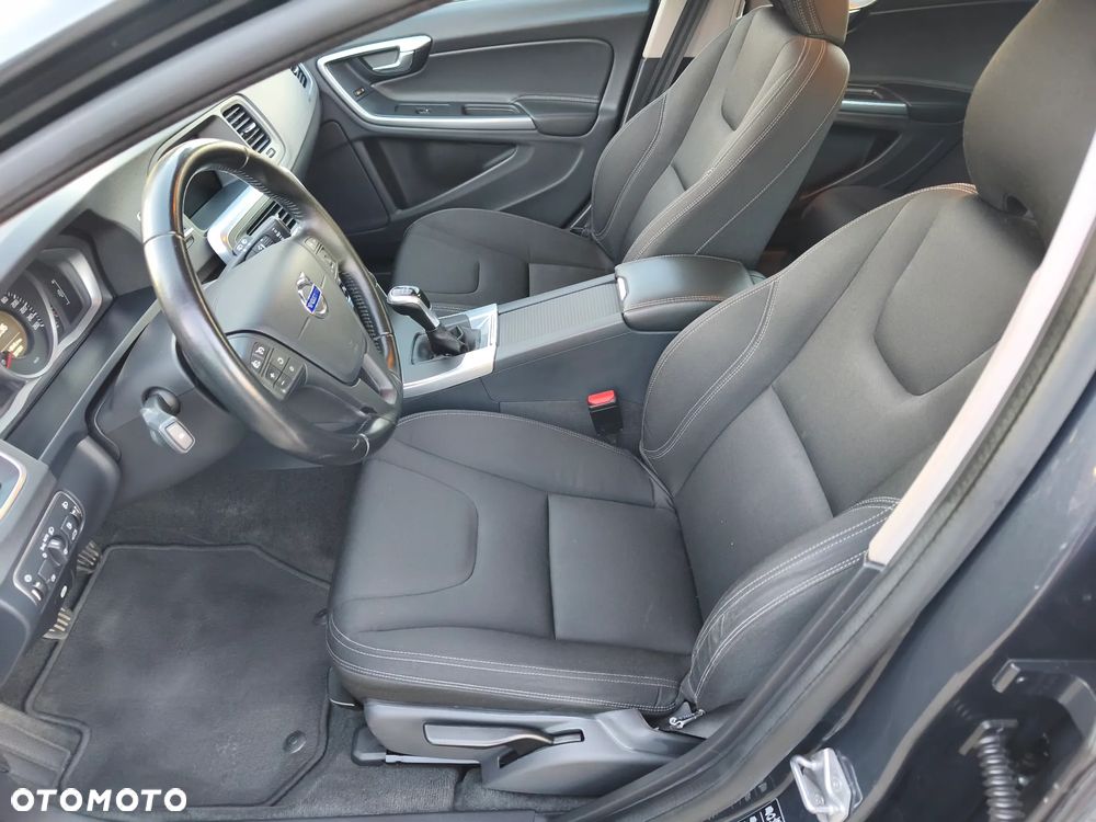 Volvo V60 D2 Kinetic - 11