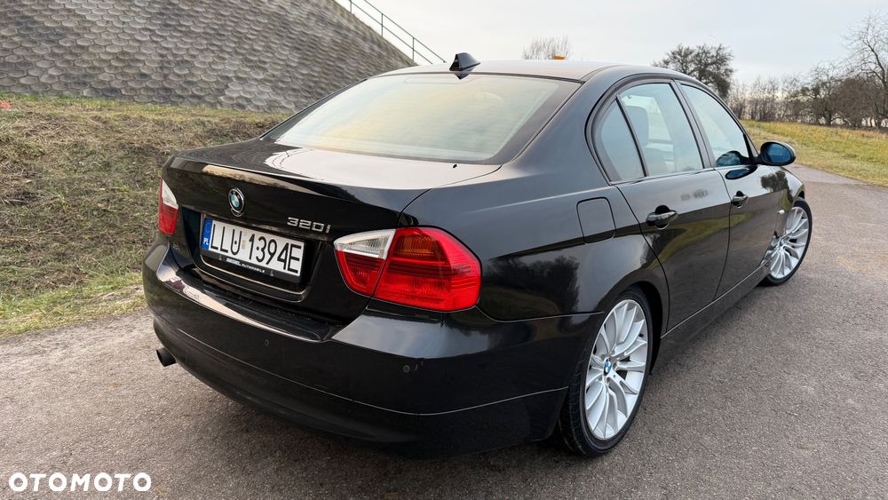 BMW Seria 3 320i - 10