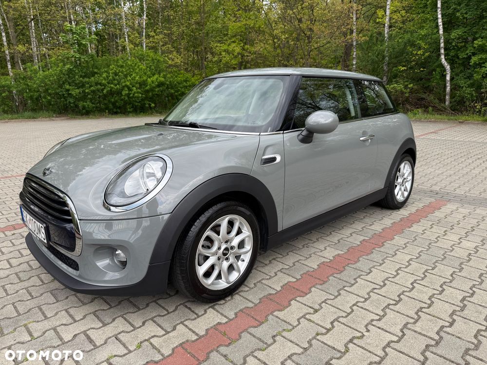 MINI Cooper Classic Trim - 18