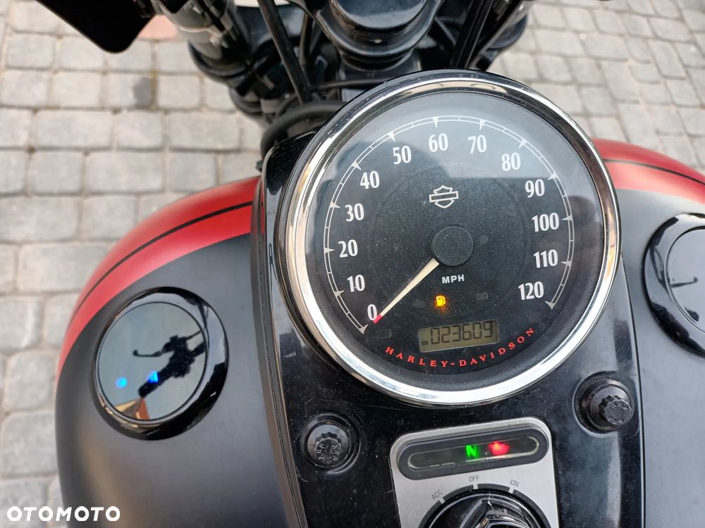 Harley-Davidson Dyna Fat Bob - 10