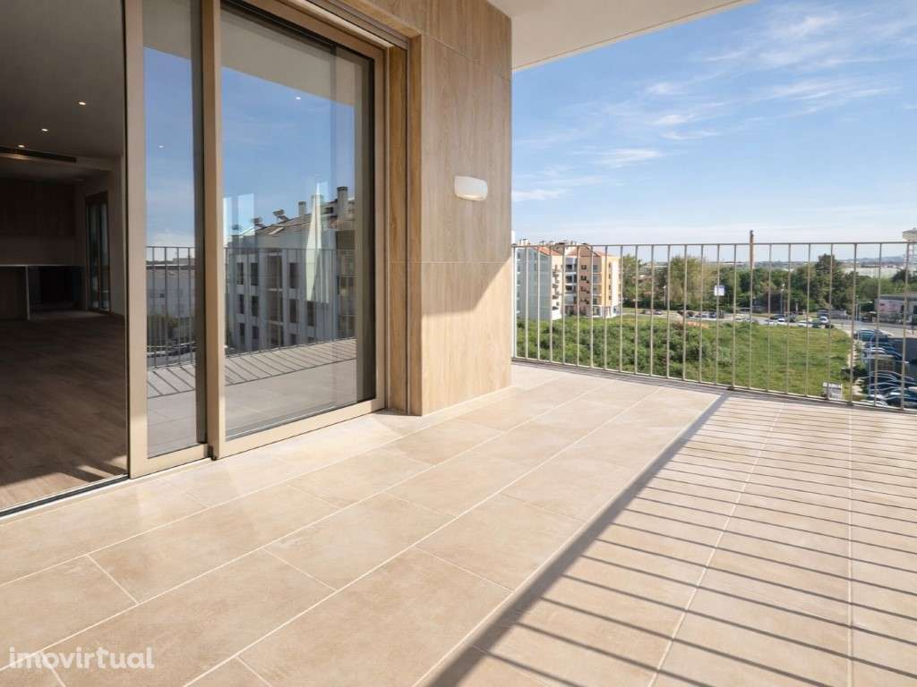 T2| 1 Suíte | Sala de 40m² | Varanda de 19m² | Garagem - Grande imagem: 5/12