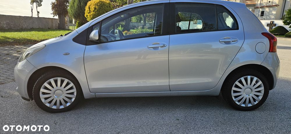 Toyota Yaris - 2