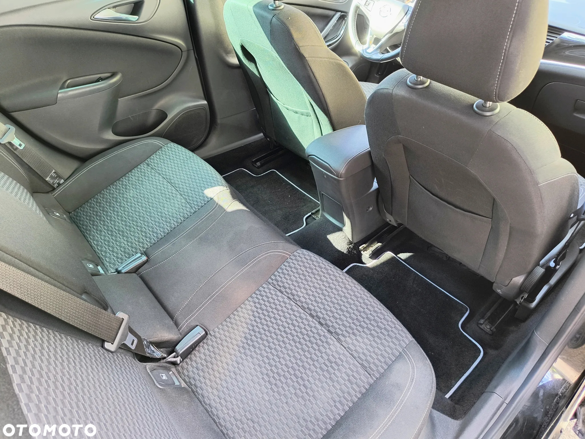 Opel Astra IV 1.6 CDTI Cosmo - 19