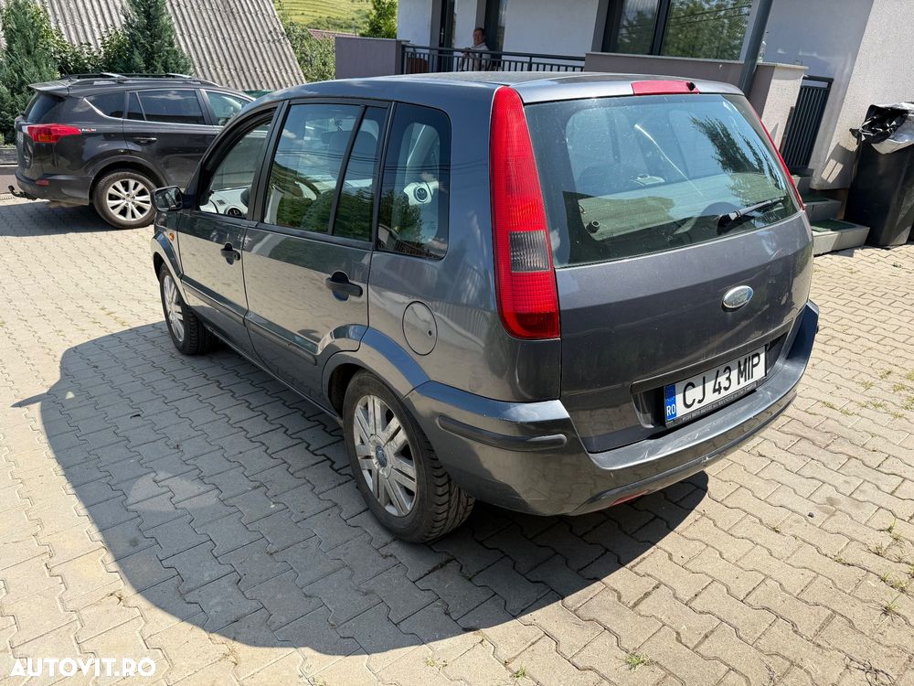 Ford Fusion 1.6 Ghia - 4