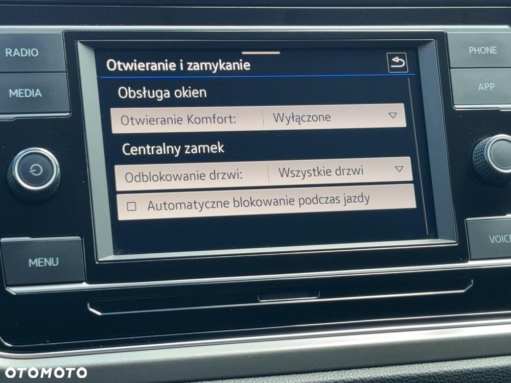 Volkswagen T-Roc - 33