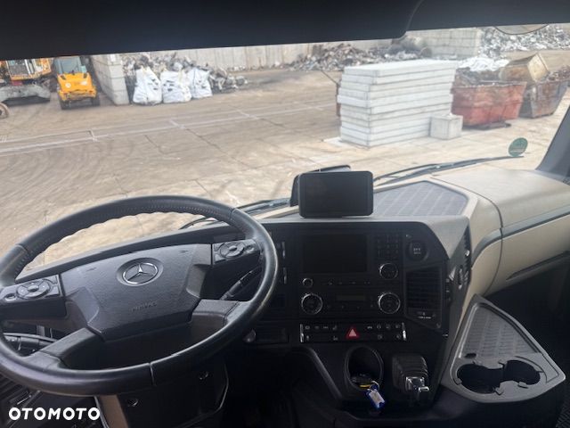 Mercedes-Benz ACTROS - 8