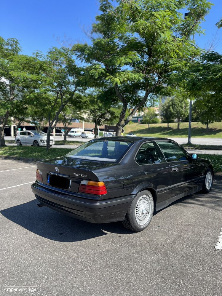 BMW 320 - 3