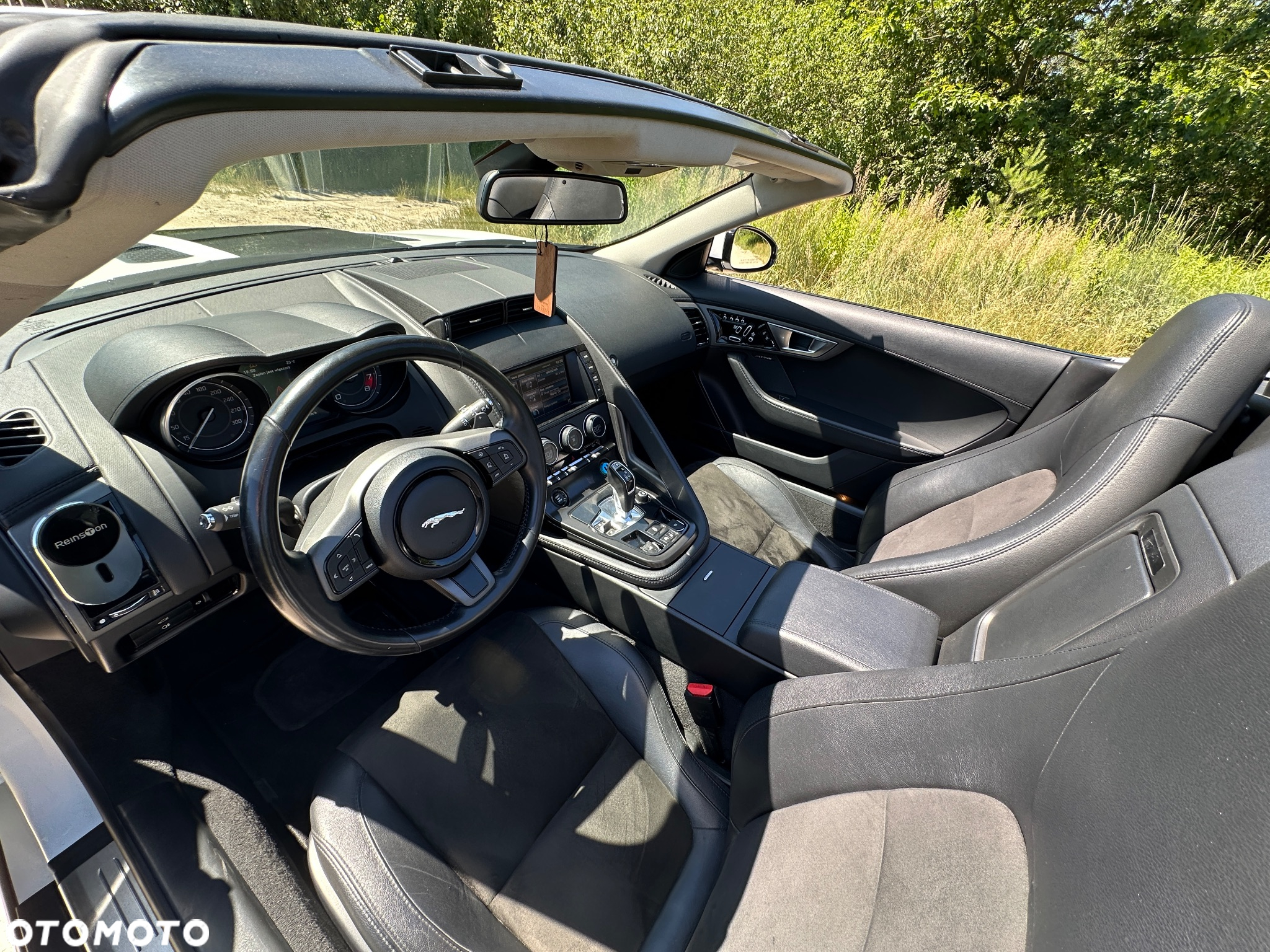 Jaguar F-Type Cabriolet - 11